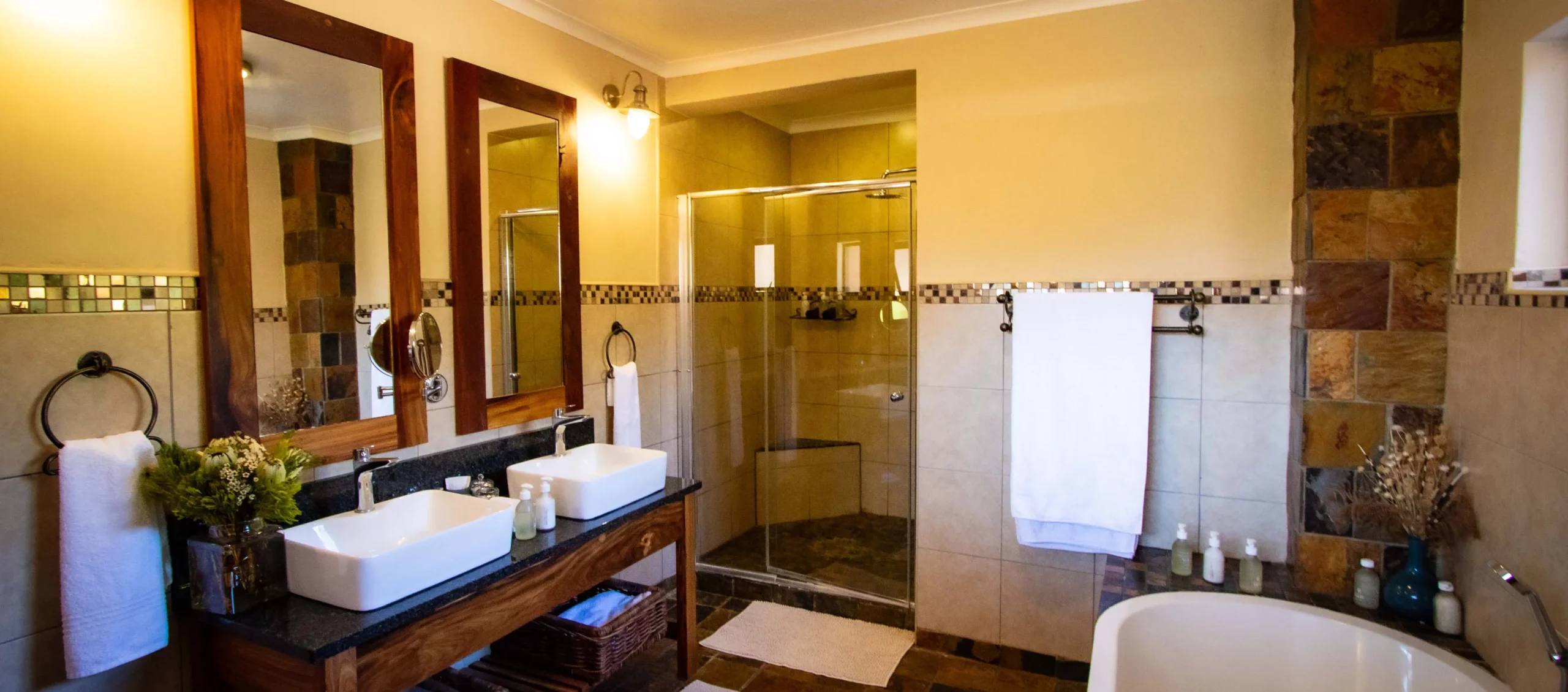 Kishindo - Accommodation Bathroom